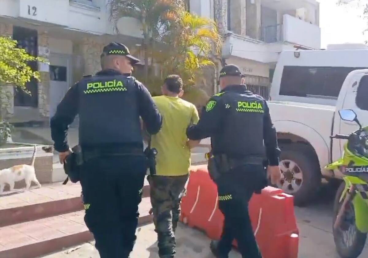 Momento de la captura de Alí Javier Bracho Ochoa por parte de la Policía en el municipio de Sabanalarga, Atlántico.//Archivo/El Universal.