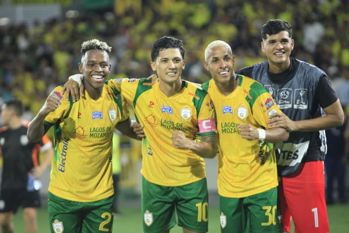 Fredy Montero (C) sigue haciendo goles con el Real Cartagena. //Foto: Óscar Díaz Acosta - El Universal