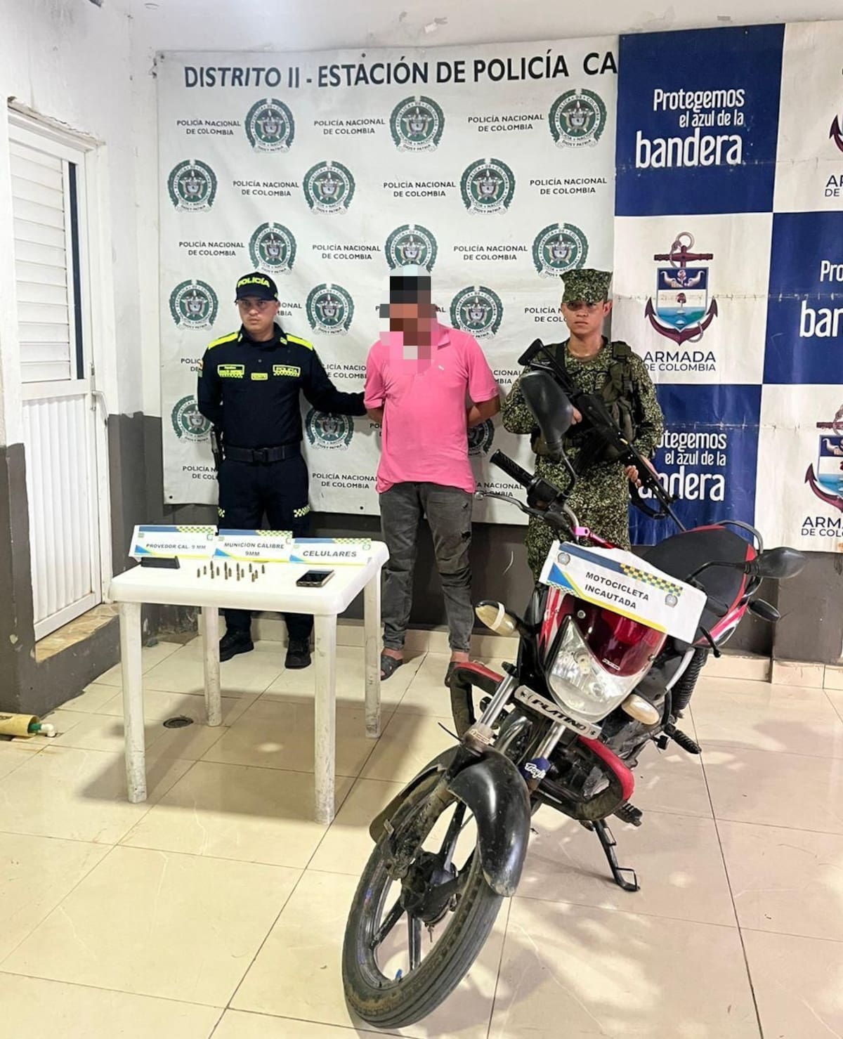 Los capturados fueron puestos a disposición de la justicia. // FOTO: ARMADA NACIONAL