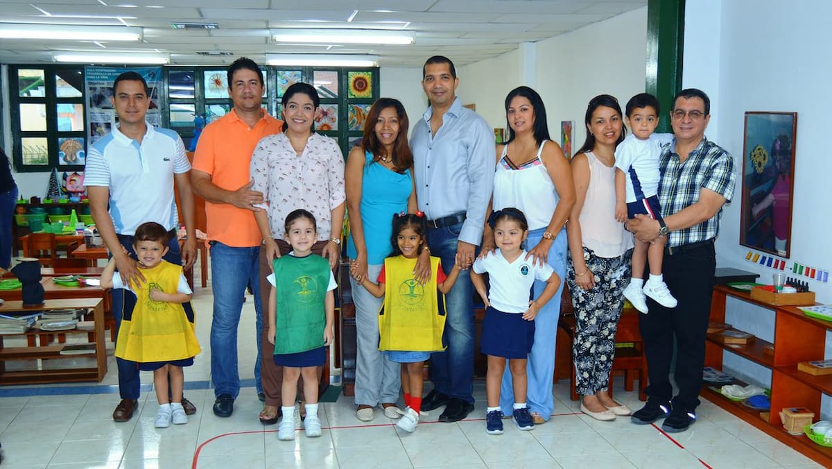 Arriba: Antonio Gómez, Eduardo Ospina, Claudia SIerra, Sixta Borré, Marlon Matos, Beatriz Otero, Adriana Iriarte, Mateo Román y Fabio Román; abajo: Matías Gómez, Gabriela Ospina, Isabella Matos y Mariana Carrasquilla.