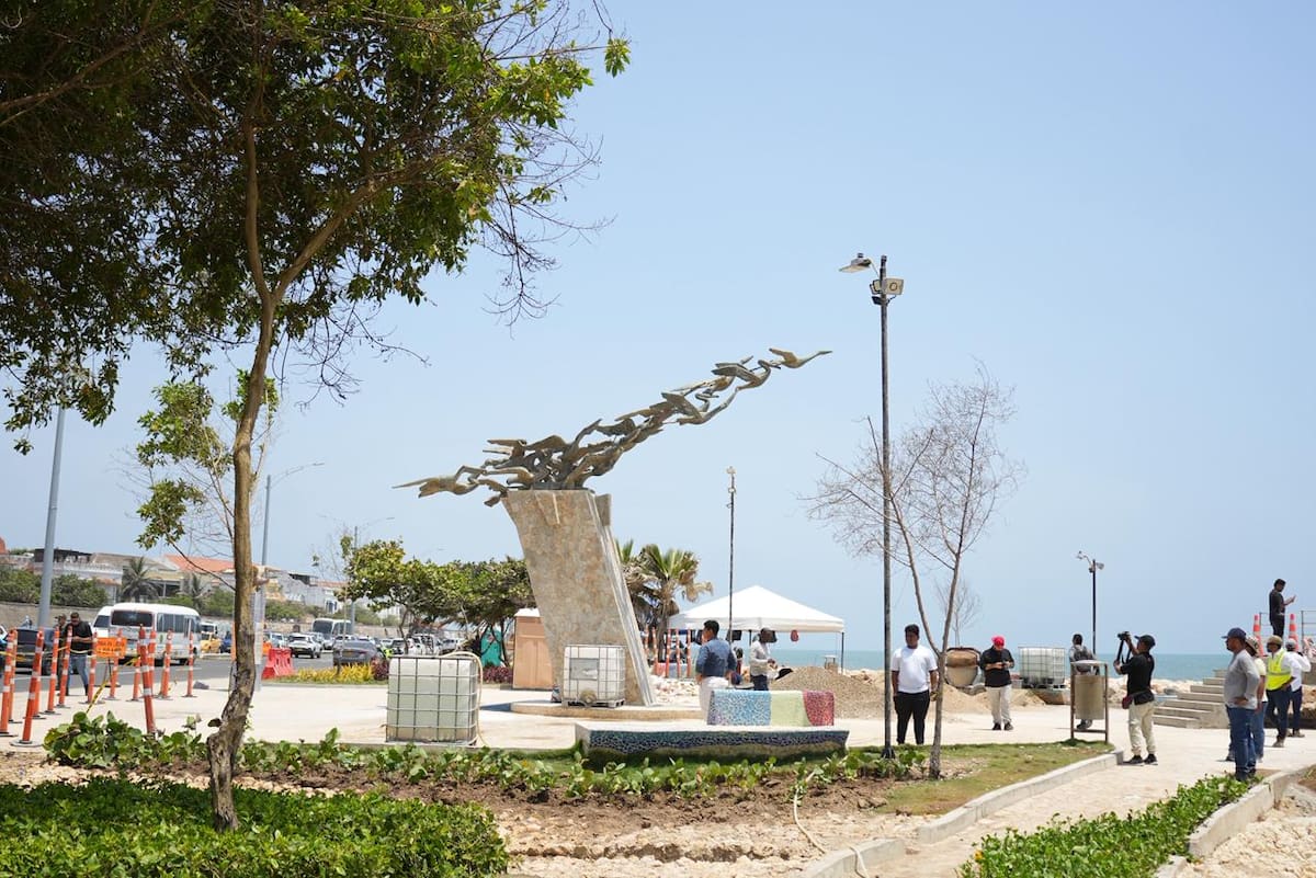 El Distrito continua con las obras en el Monumento a Los Alcatraces. // Foto: Cortesía - Alcaldía de Cartagena.