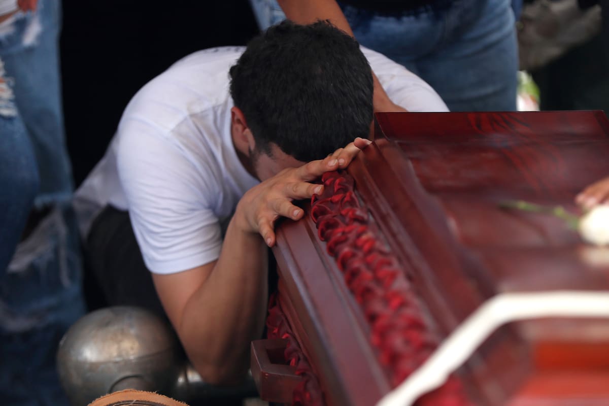 Suben los muertos en ataque a una iglesia, este es el nuevo reporte