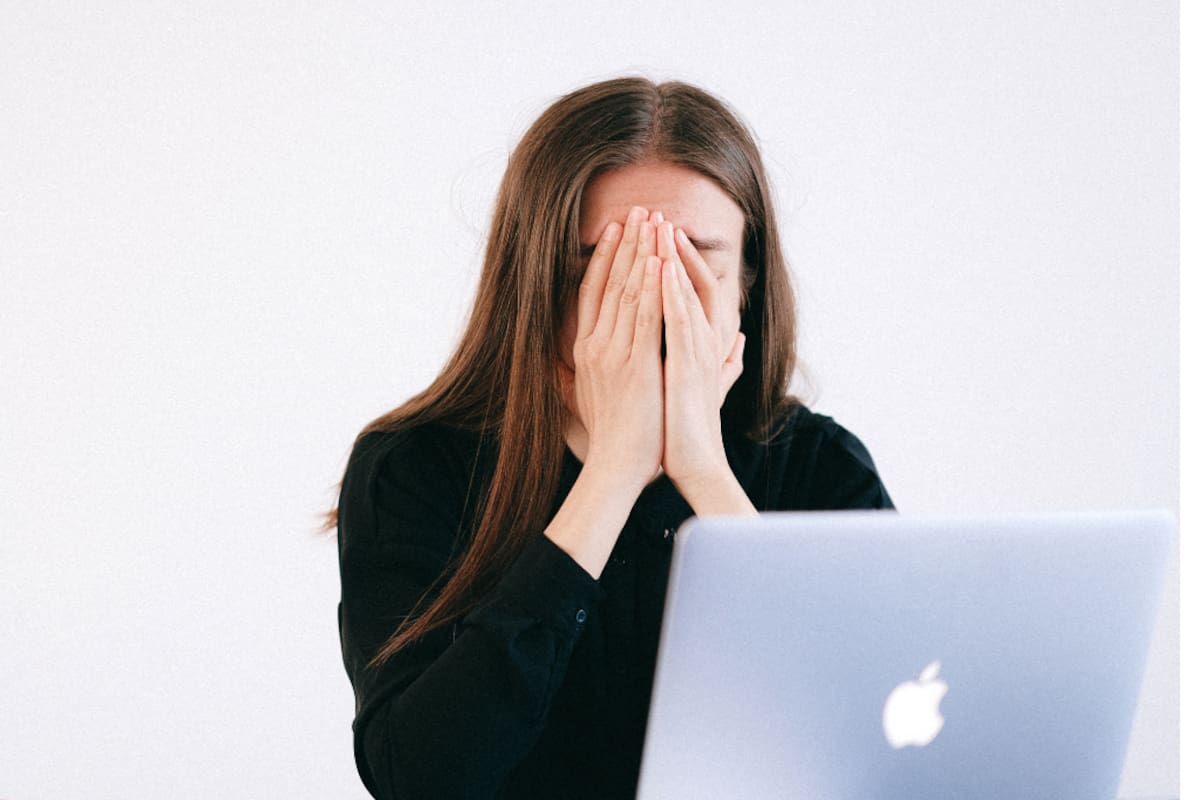 “Mi confidente 24/7″: personas buscan validación emocional en ChatGPT