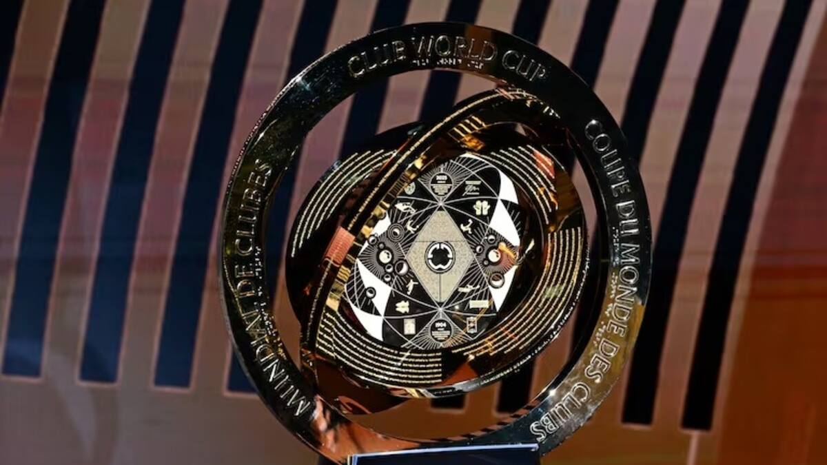 Este es el nuevo diseño de la copa del Mundial de Clubes para la edición 2025. En el certamen participarán 32 equipos pertenecientes a seis confederaciones. Foto: 'X' Fifa.