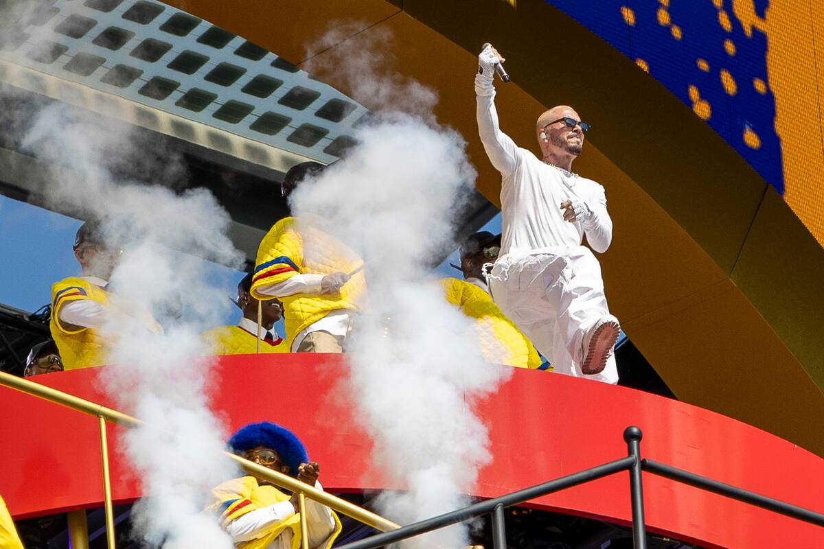 Video: la presentación de J Balvin en el entretiempo del Mundial de Clubes