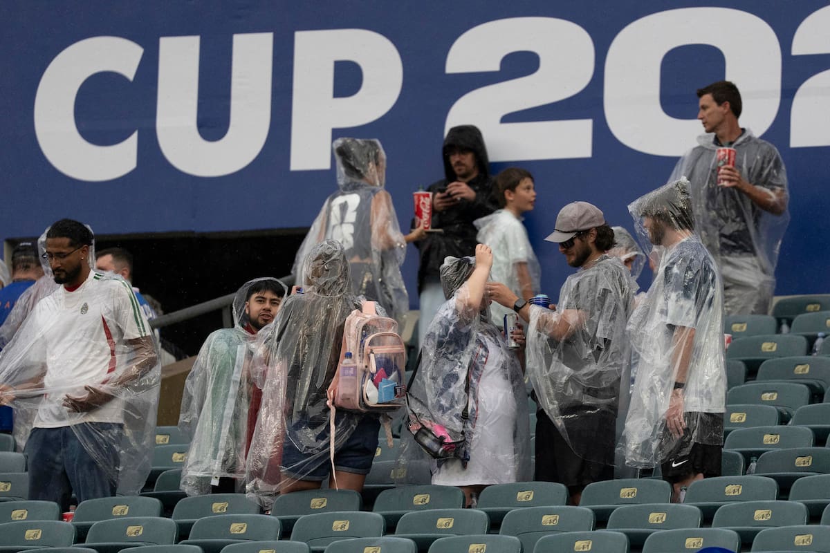 El partido entre Francia e Irak en el Mundial ya fue suspendido por varias horas. //Foto, EFE: Ángel Colmenares