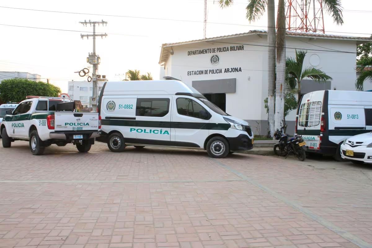 Medida de aseguramiento en centro carcelario al patrullero de la Policía Nacional Heider Chiquillo Pedroza, adscrito a la estación de Arjona.