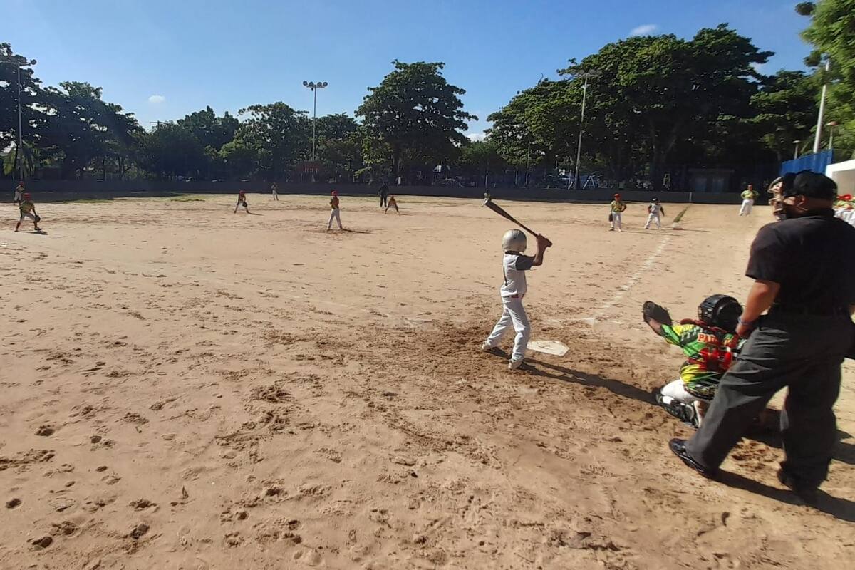 Nacional Sub 8 de Béisbol: jornada de infarto tras triple empate