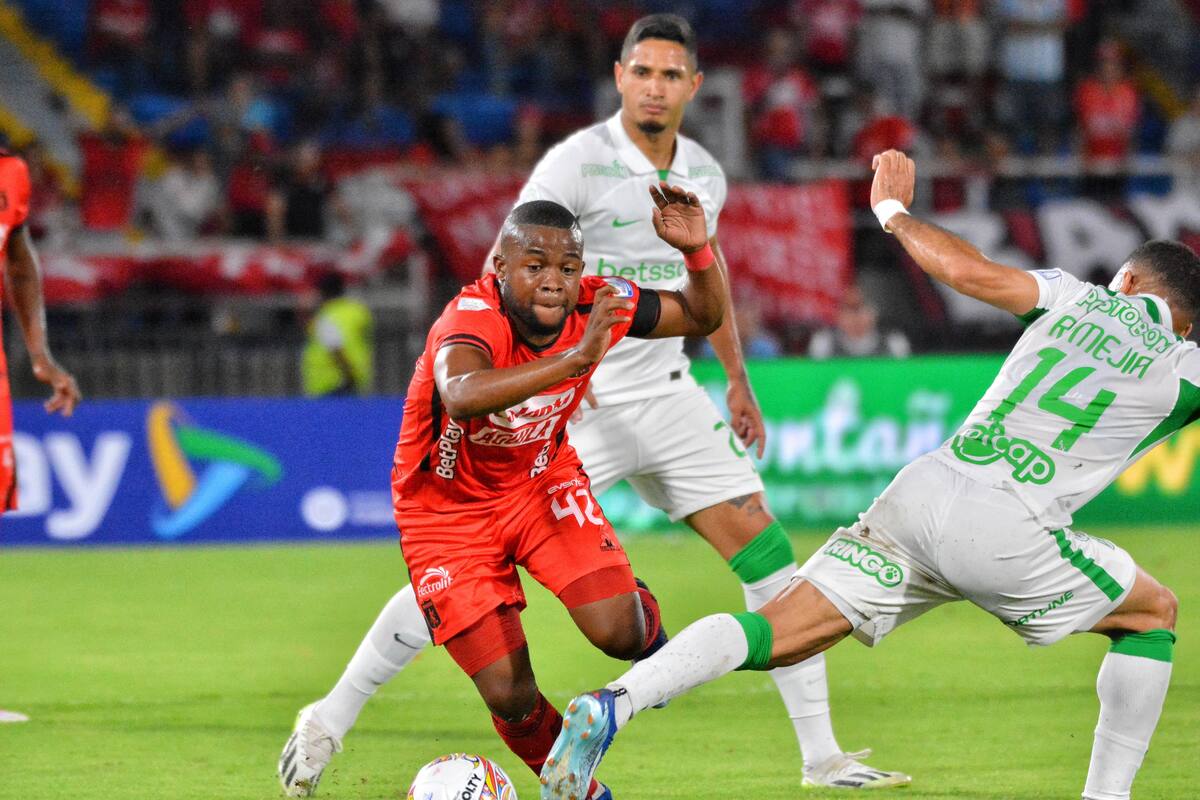Atlético Nacional y América se ven las caras en duelo de grandes