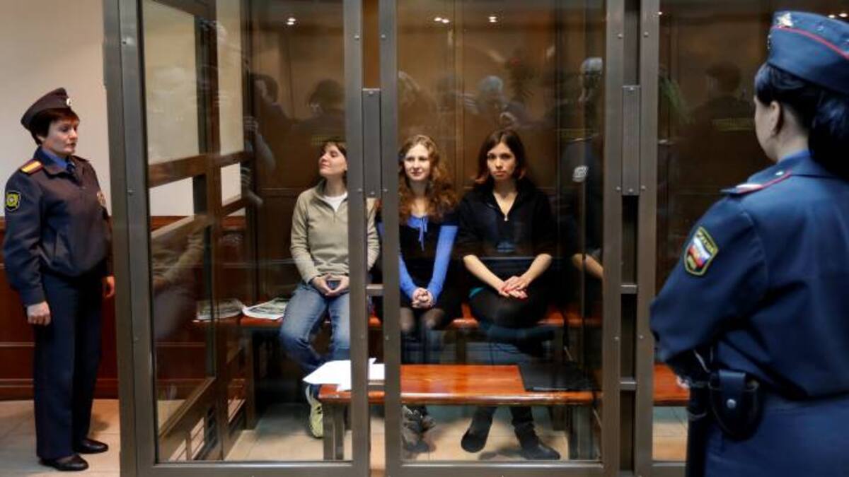 Las integrantes de Pussy Riot habían cantado en febrero pasado en la catedral del Cristo Salvador, a dos pasos del Kremlin, una “oración punk” pidiendo a l