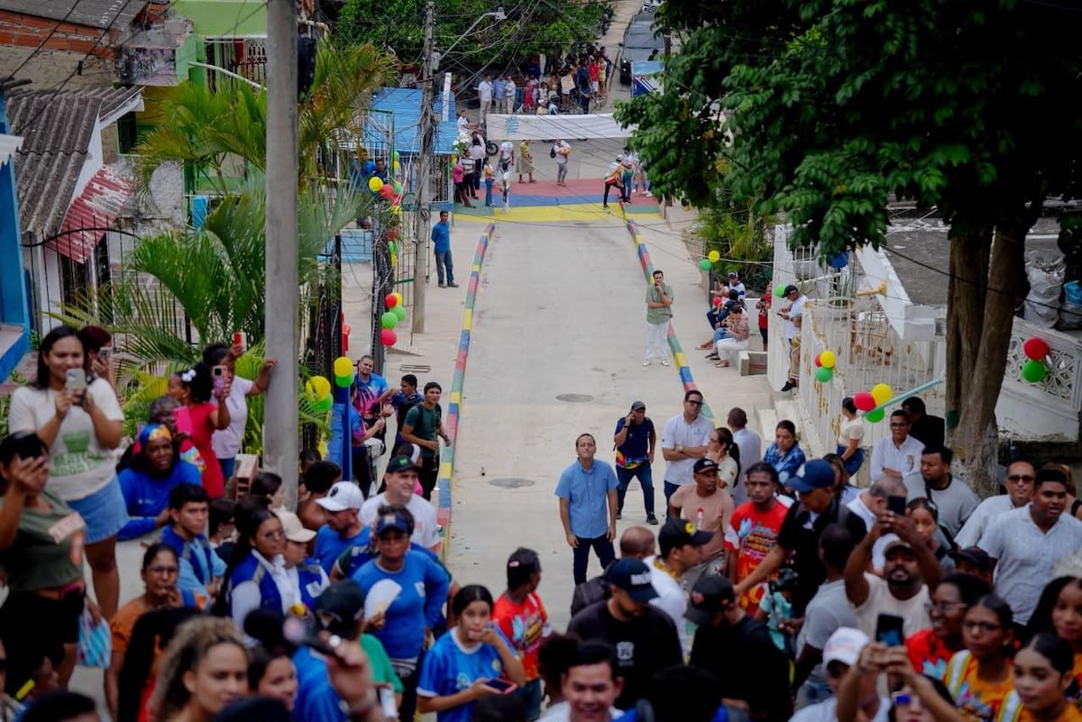 Nairo Quintana acompañó entrega de nueva vía en La María tras 40 años de espera. // cortesía: Gobernación de Bolívar