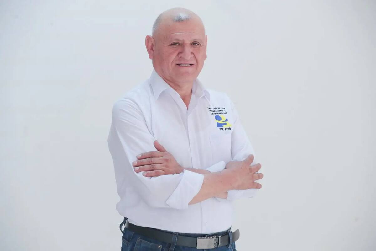 Fallece en accidente de tránsito el candidato presidencial peruano Napoleón Becerra