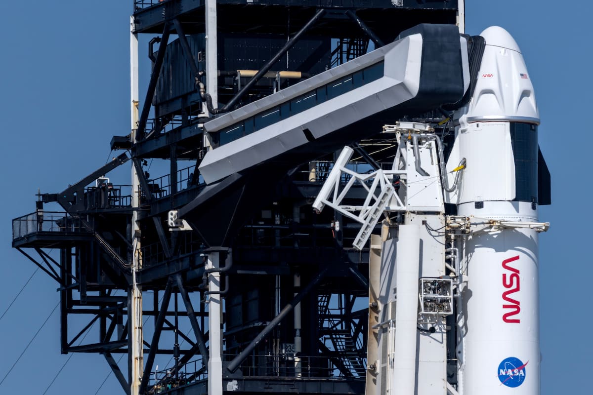 La nave espacial NASA SpaceX Dragon Endeavour en un cohete Falcon 9, en una fotografía de archivo. // EFE - CRISTOBAL HERRERA-ULASHKEVICH.