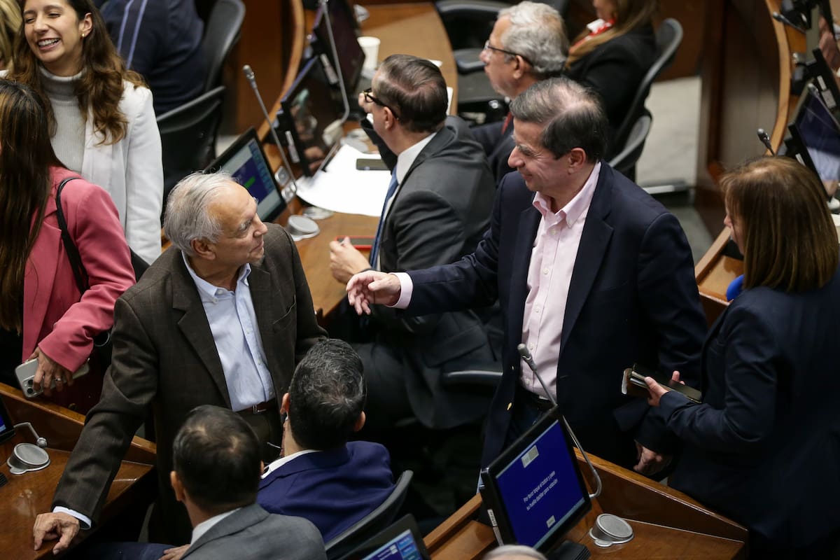 En la Plenaria del senado en el Congreso de la República de Colombia con 59 votos por el No, ha sido negada la moción de censura al Ministro de hacienda Ricardo Bonilla. // Foto: Colprensa - Catalina Olaya
