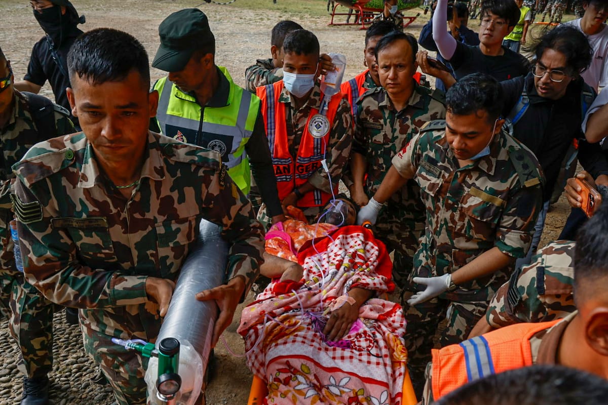 Nuevos milagros en Nepal tras 11 días de búsqueda tras la tragedia
