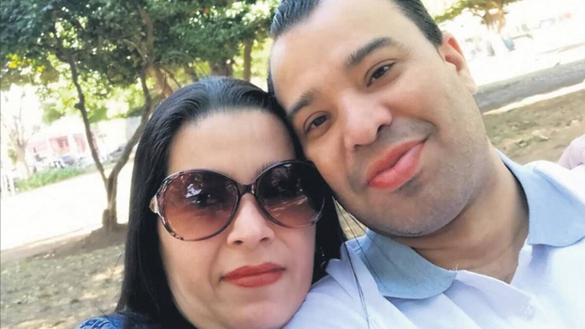 Neryo Anderson Araújo Salas junto a su esposa Juana Linares. //Tomada de X