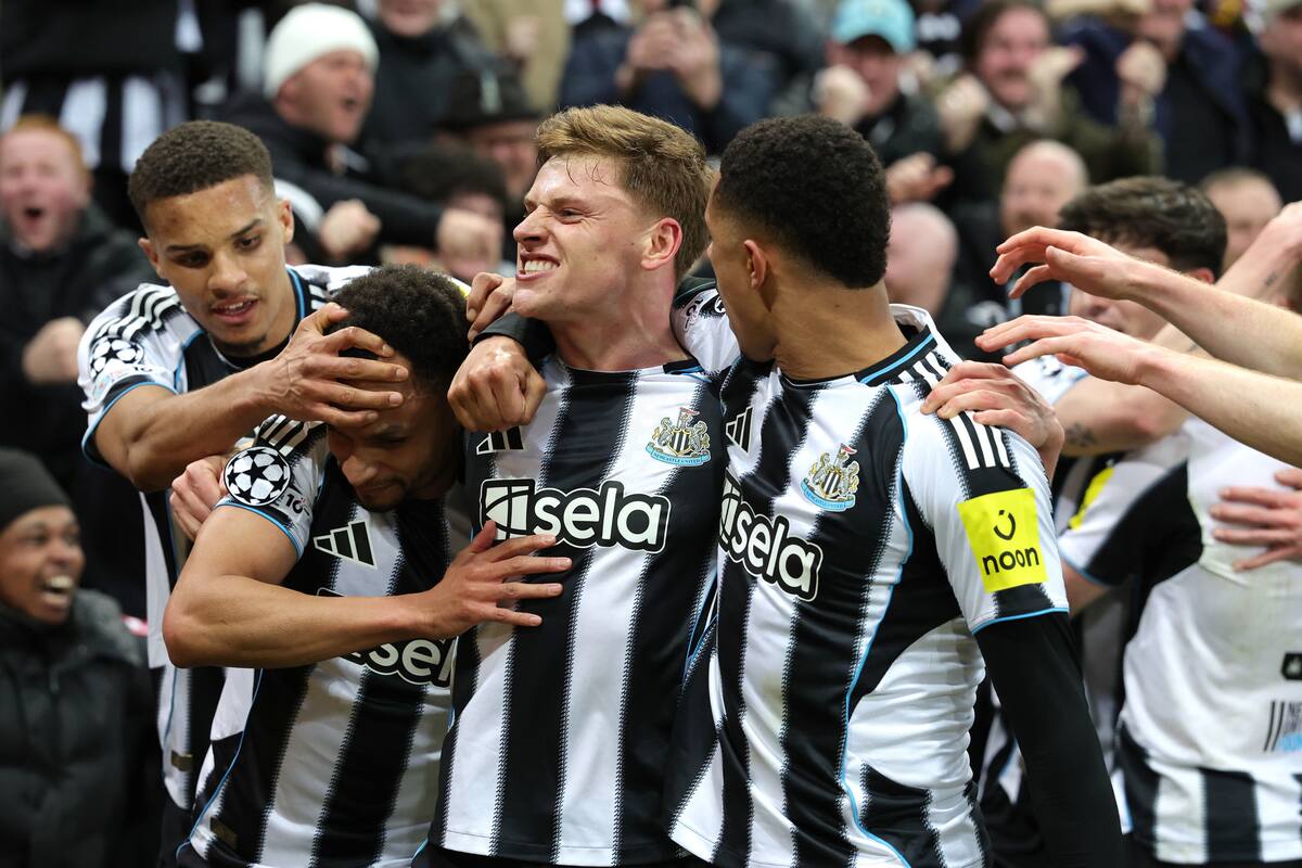 Newcastle United se había puesto en ventaja en la ida ante Barcelona en los octavos de final de la Champions League. //Foto, AP: Steve Welsh/PA