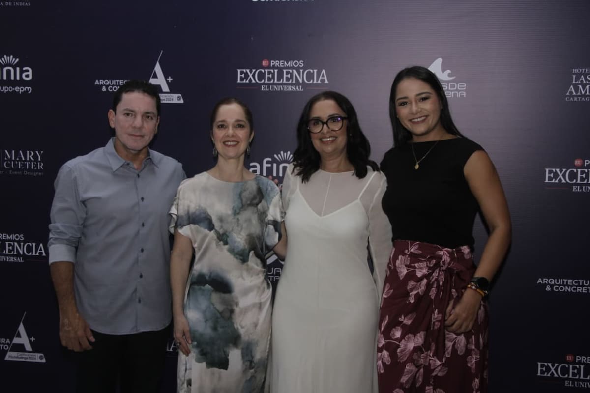 Nicola Sandoval, Alicia Bozzi, Andrea Piña y María Claudia Peñas.