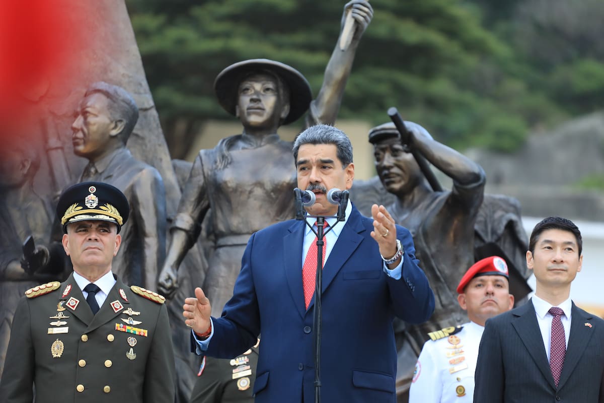 Maduro amenaza con “lucha armada” ante posibles ataques de Estados Unidos