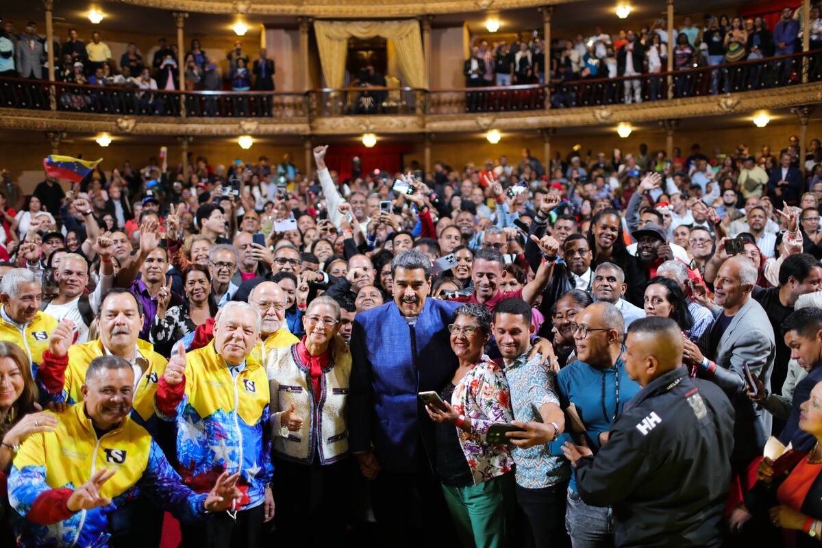 Maduro insiste en juramentarse el 10 de enero con “Paz y tranquilidad”