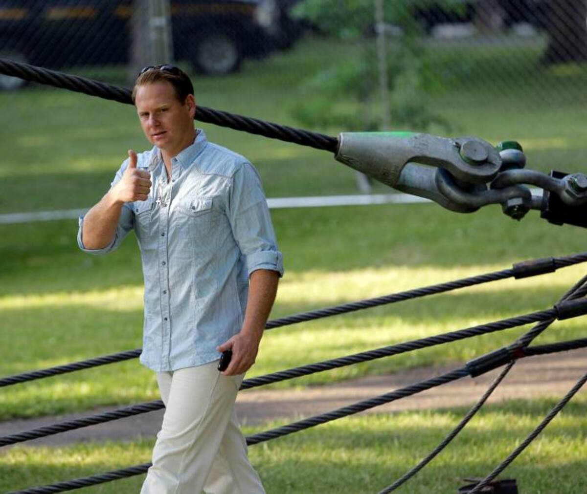Nik Wallenda antes de emprender su travesía. AP David Duprey