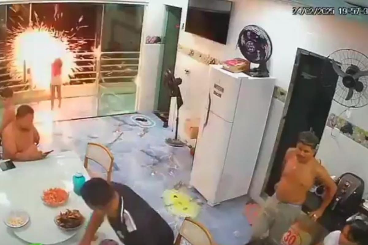 Video aterrador: niña sufre descarga eléctrica al tocar varilla