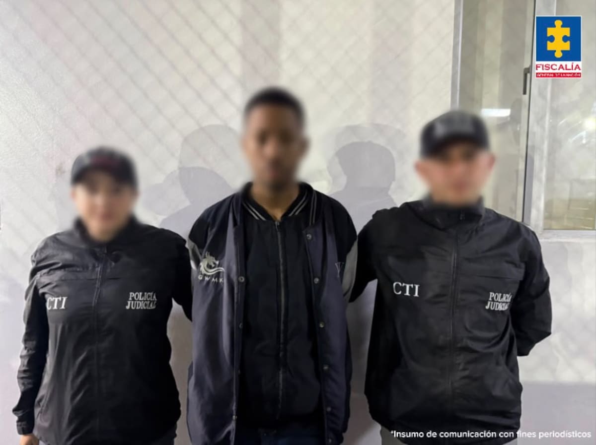 El señalado fue capturado por su presunta responsabilidad en la desaparición de la niña, Ana Lucía,cuyo cuerpo fue hallado dentro de una alcantarilla en Bogotá. //FOTO: FISCALÍA GENERAL DE LA NACIÓN.