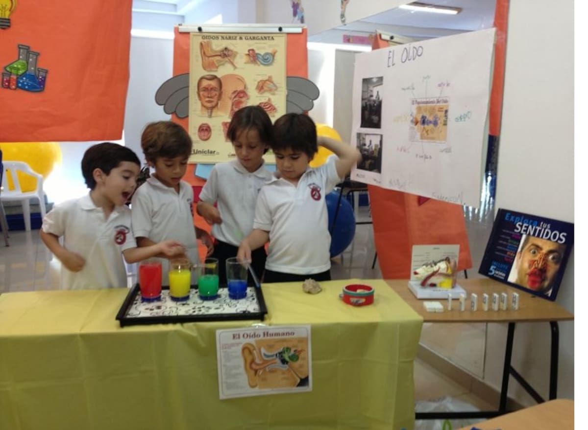 Miguel Henríquez de León, Mateo Hidalgo González, Jacques Thiriez Melo y Federico Navarro España, mi nieto. //Foto: Cortesía.