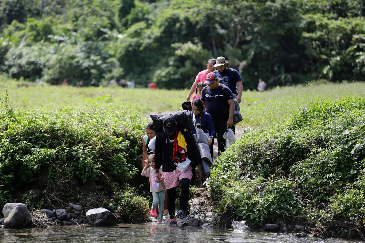 Más de 400 mil migrantes pasaron el Darién en 2024, según Defensoría del Pueblo