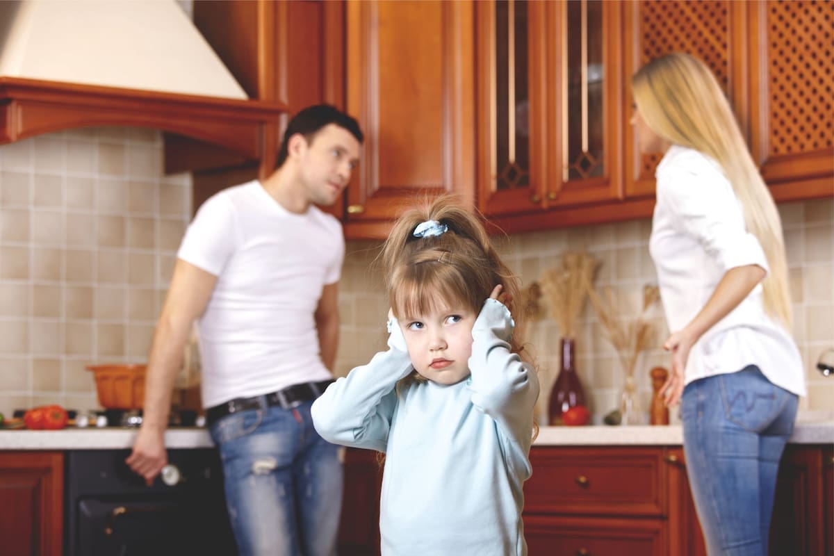 Los niños se contangian con el estrés, cuando ven que papá y mamá andan todo el día acelerados, alterados y nerviosos.. REVISTA NUEVA