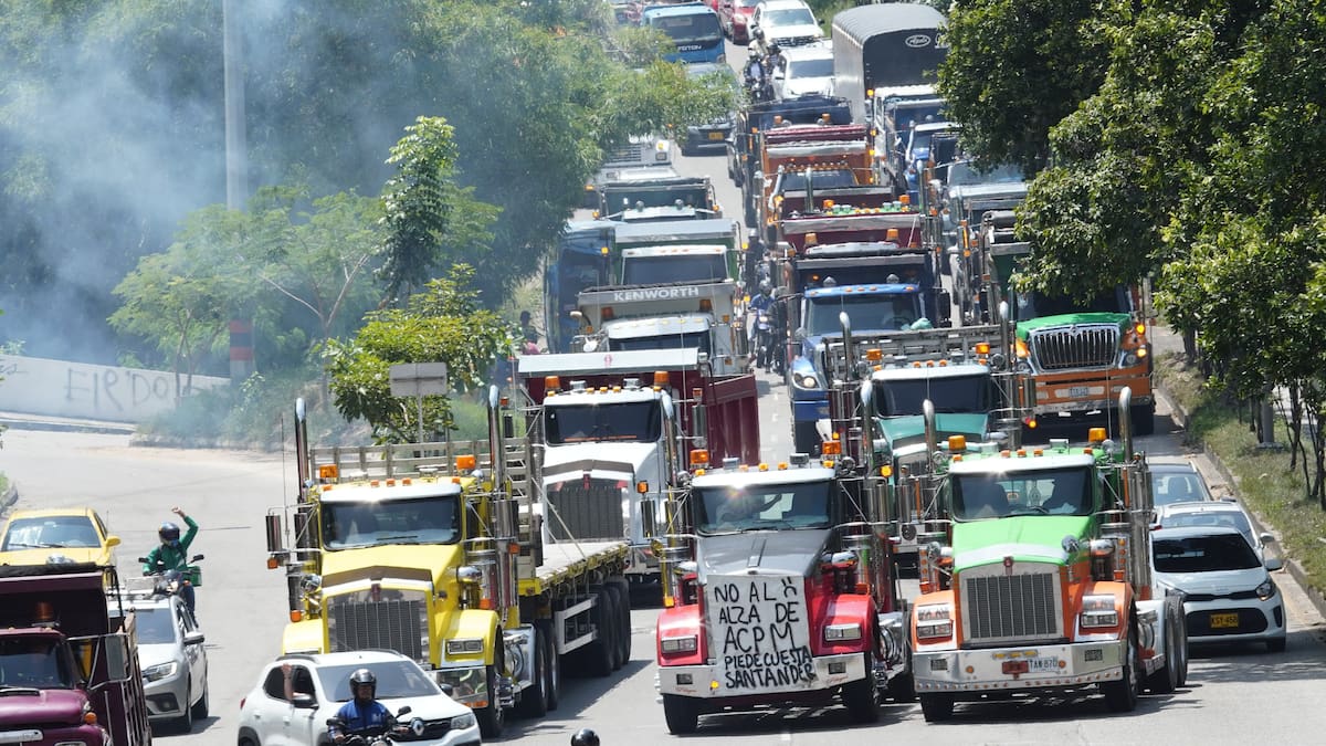 No hay acuerdo: paro de transportadores continúa en las vías del país. // Foto: Vanguardia