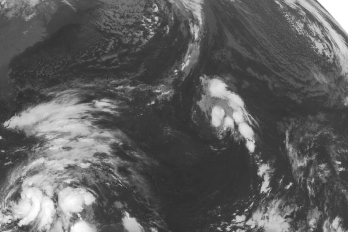 La tormenta tropical Sandy se puede convertir en huracán. AP