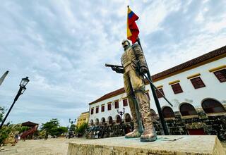 La Armada de Colombia conmemora la “Noche de San Juan” en Cartagena