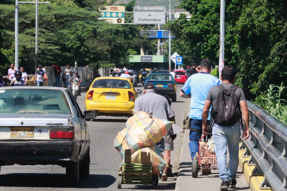 Venezuela reabre la frontera con Colombia tras 3 días de cierre
