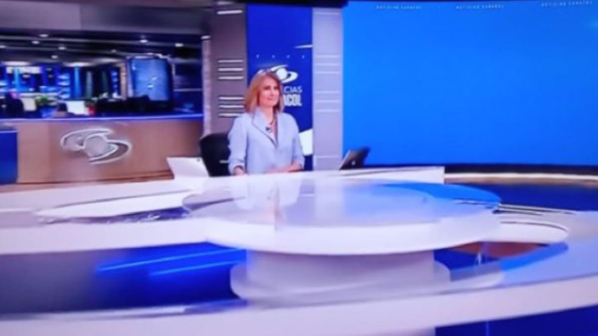 Noticias Caracol tras la salida de Jorge Alfredo Vargas dio su emisión con solo Malú como principal presentadora. // Captura de video