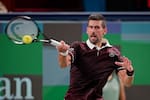 Luego de conquistar Pekín, Novak Djokovic sufrió inesperada caída en Shanghái