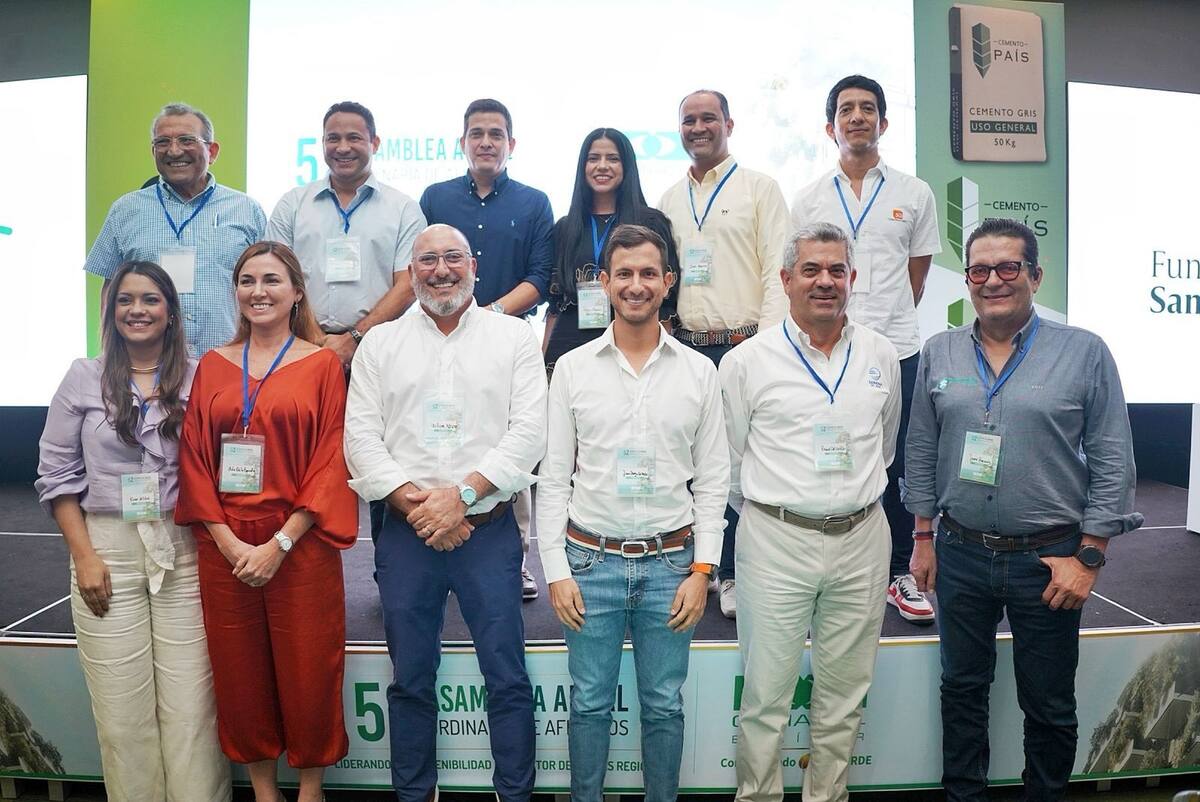 Estos son los miembros de la nueva Junta Directiva de Camacol Bolívar ara el periodo 2025-2026. //Cortesía.
