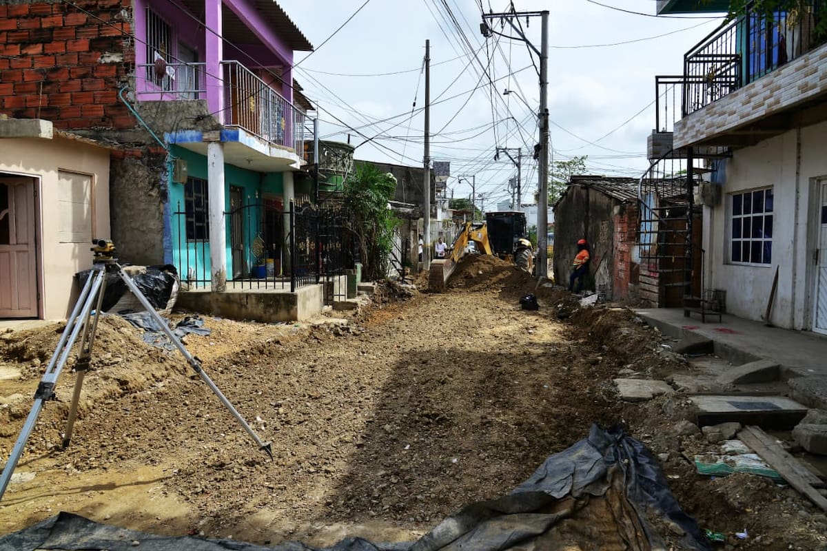 Así van las obras de pavimentación en importante vía del barrio Nuevo Oriente