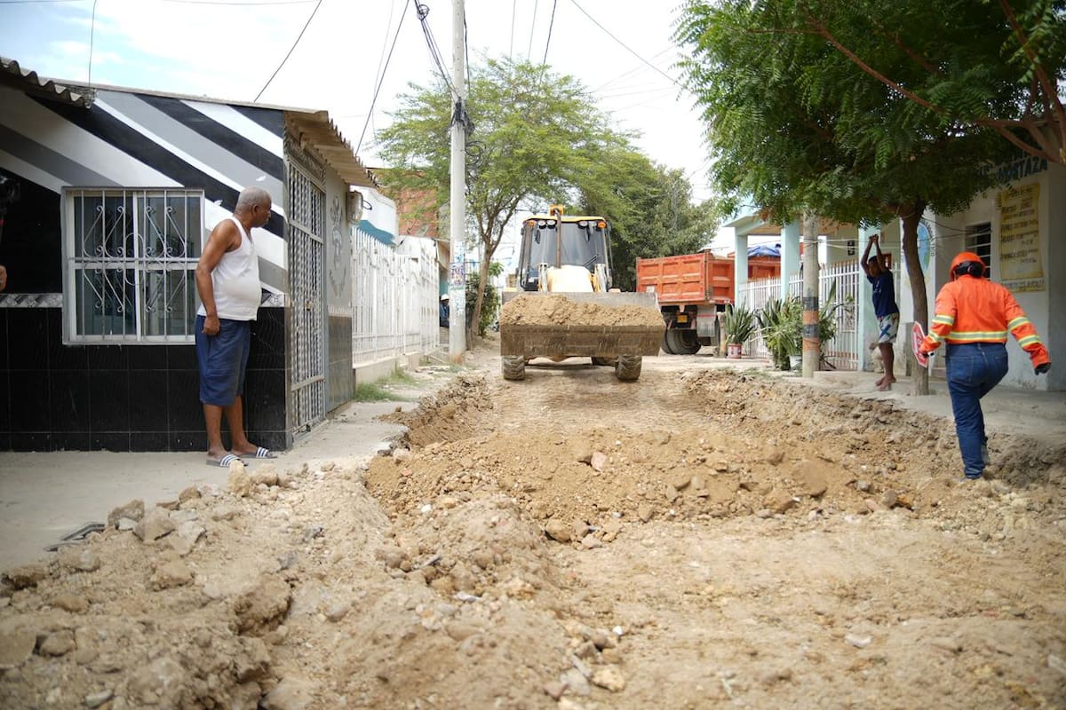 Pavimentación de vía en Nuevo Paraíso avanza: ¿Cómo beneficia a Cartagena?