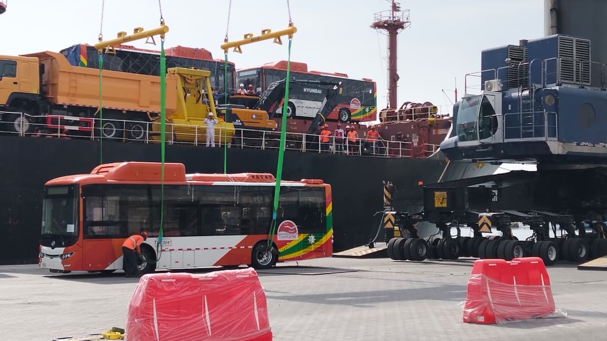 Nuevos buses de Transcaribe. // Foto: Luis Herrán - El Universal