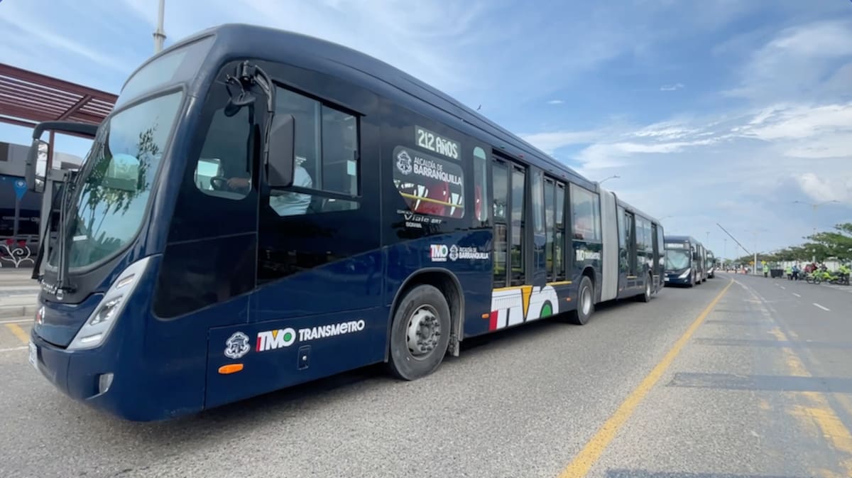 Este sábado llegaron a Barranquilla de 25 nuevos buses articulados para el Transmetro.//Cortesía.