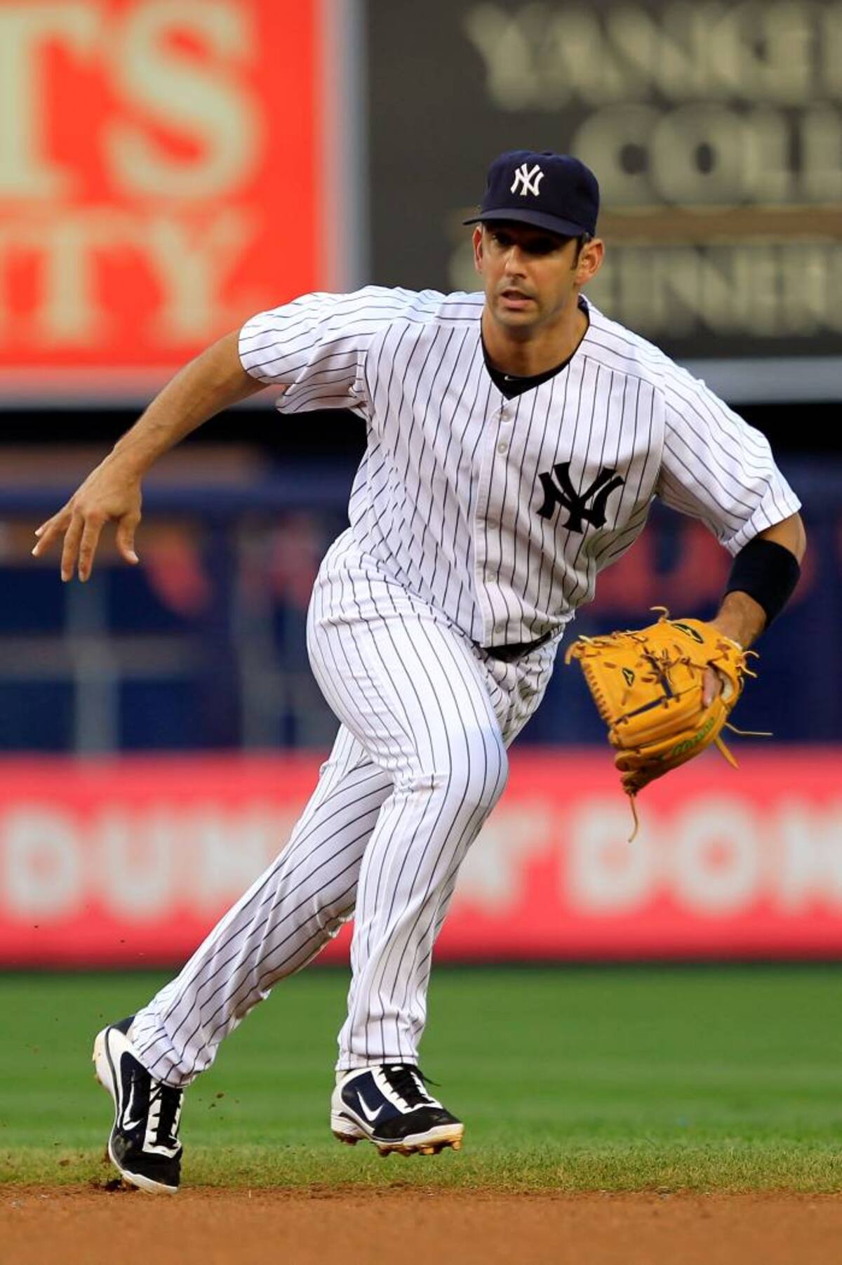 Jorge Posada, quien ayudó a los Yanquis a ganar cinco Series Mundial, anunciaría su retiro del béisbol AP
