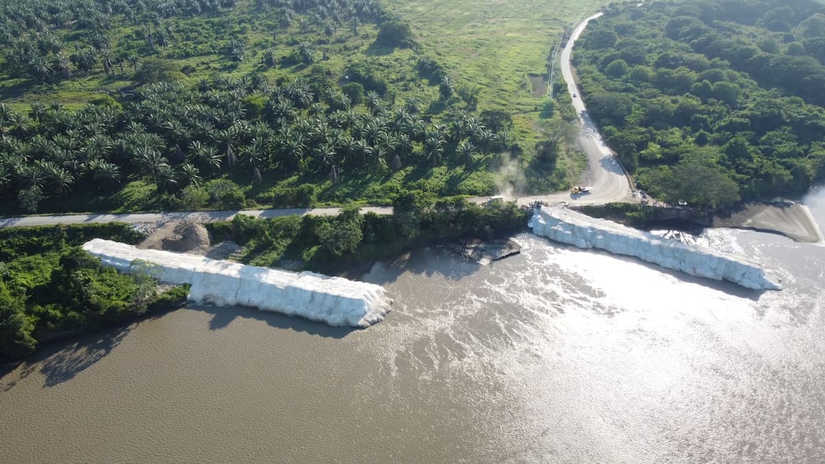 Obra de protección en el Brazo Morales reduce el riesgo de inundaciones y garantiza la conectividad vial de Río Viejo. // Foto: cortesía - UNGRD