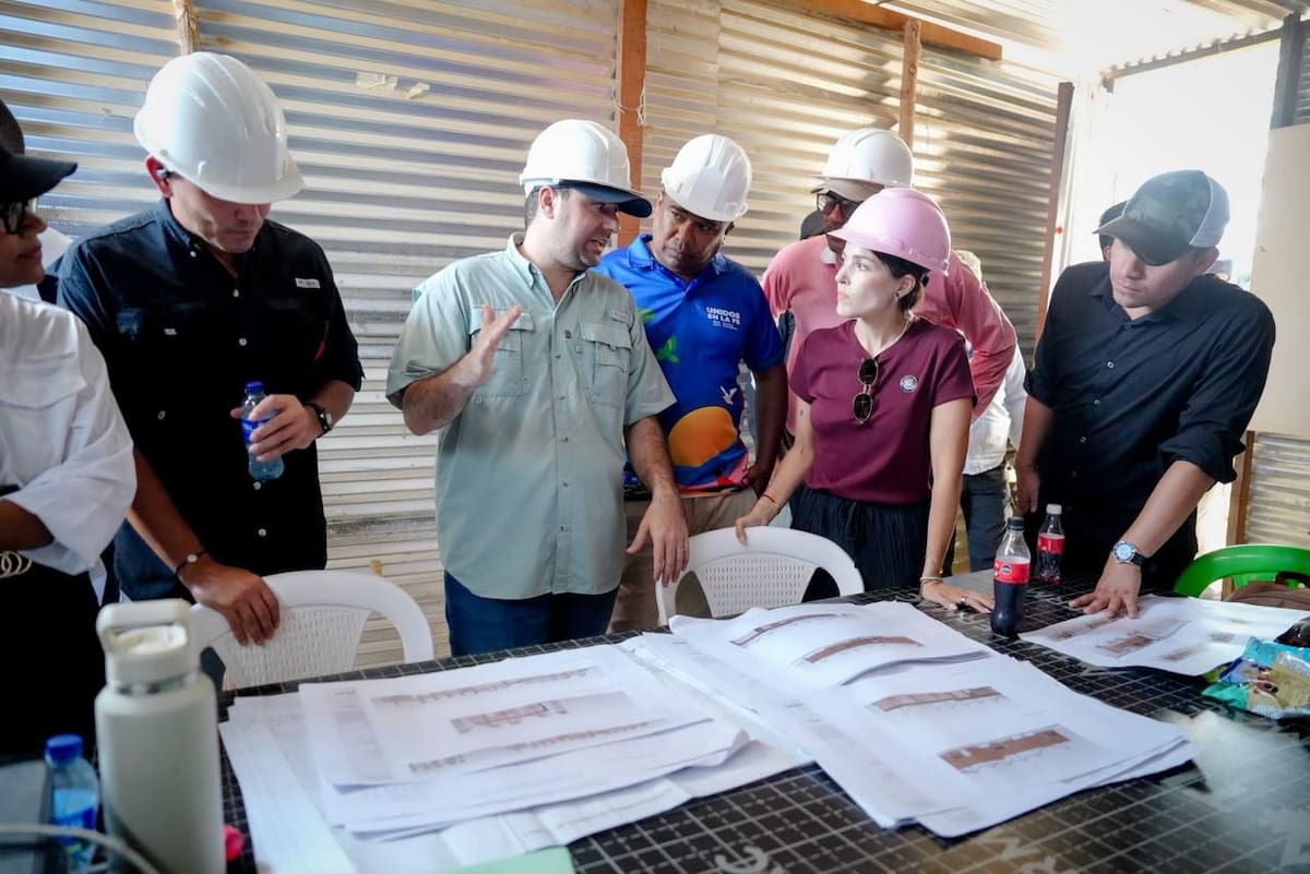 Obras del parador turístico de Lomita Arena. // Foto: cortesía - Gobernación de Bolívar