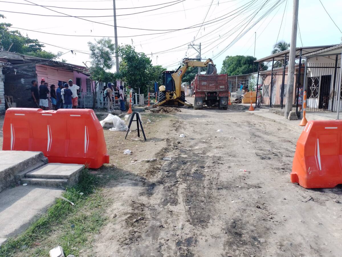 Distrito inició obras en Calle Colombia en Olaya Herrera. // Foto: Cortesía.