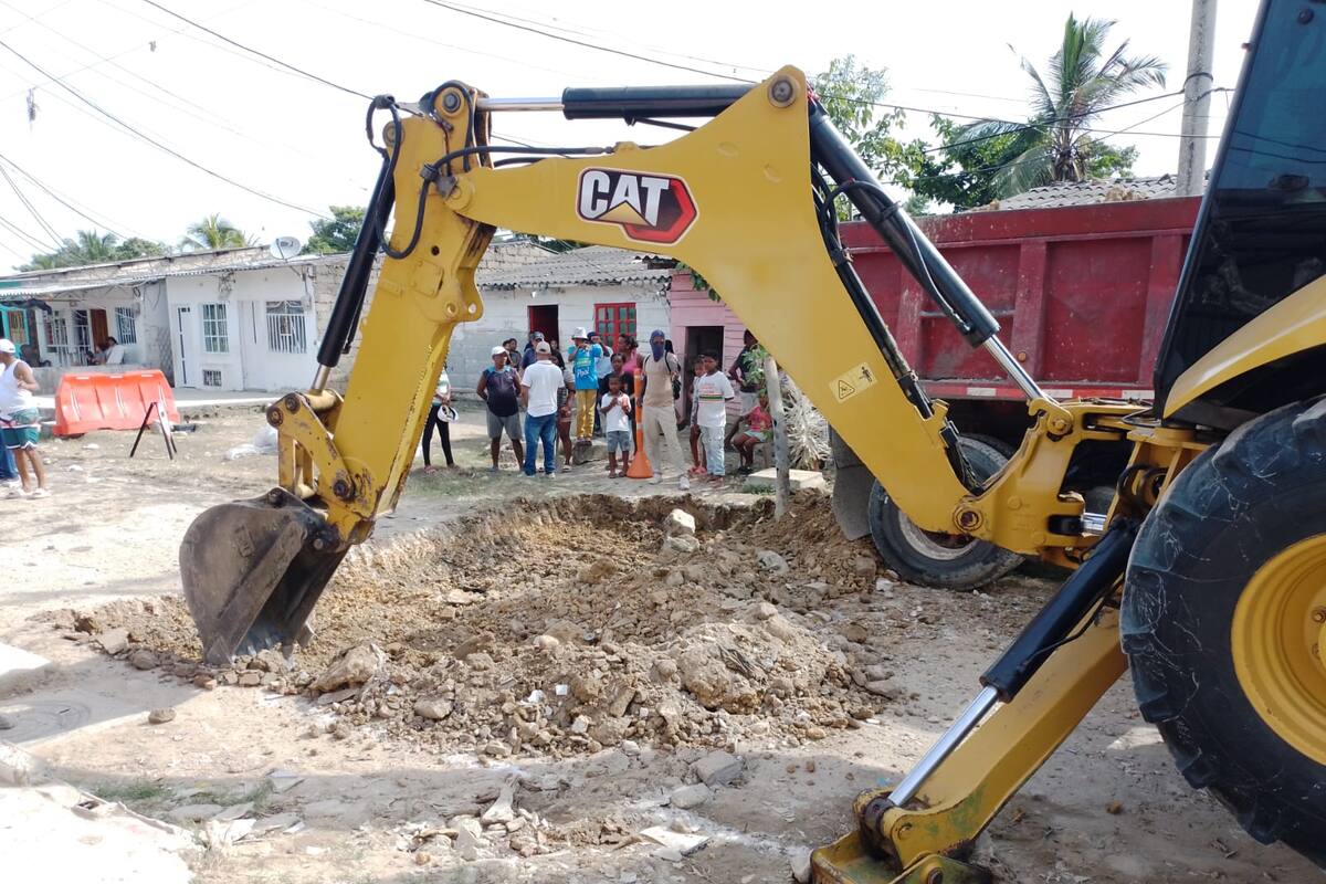Se inicia pavimentación de la Calle Colombia en Olaya Herrera