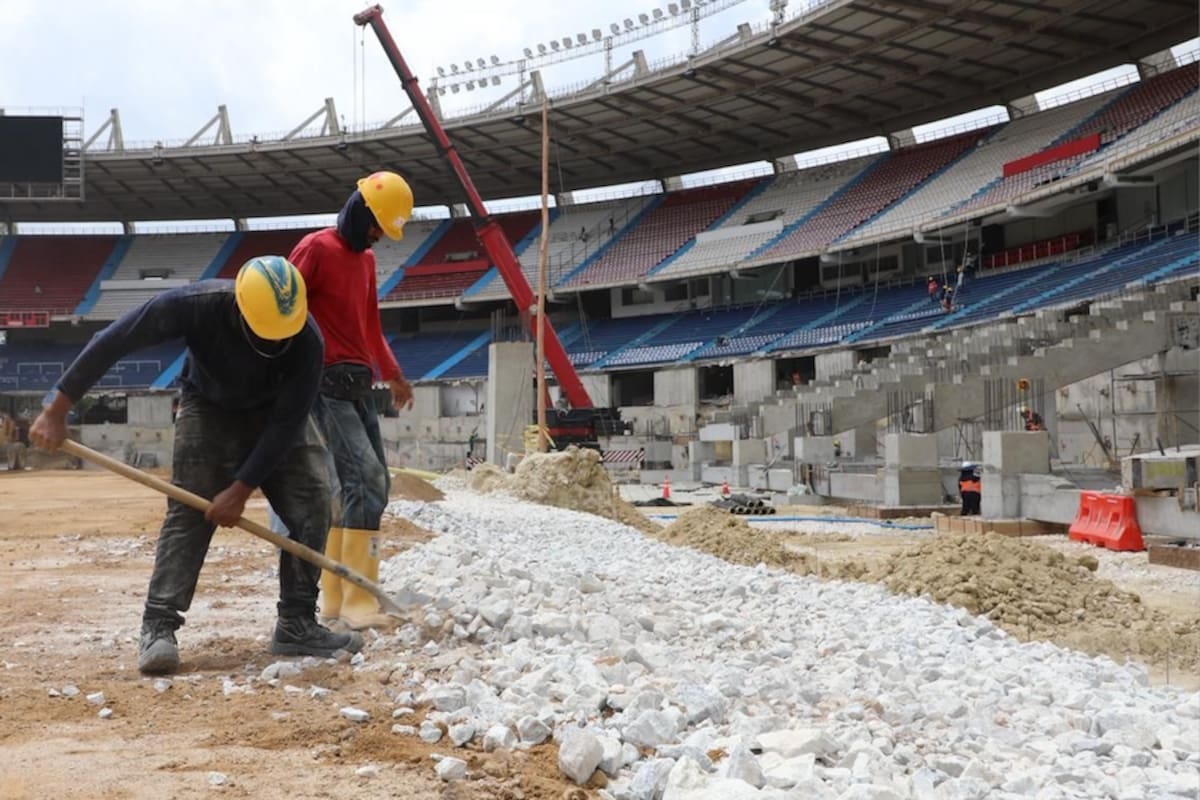 A finales de abril se empieza a sembrar la grama en el Nuevo Metropolitano