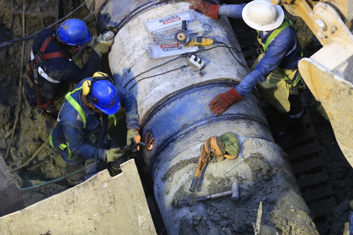 Trabajos de reparación de Aguas de Cartagena. //Foto El Universal