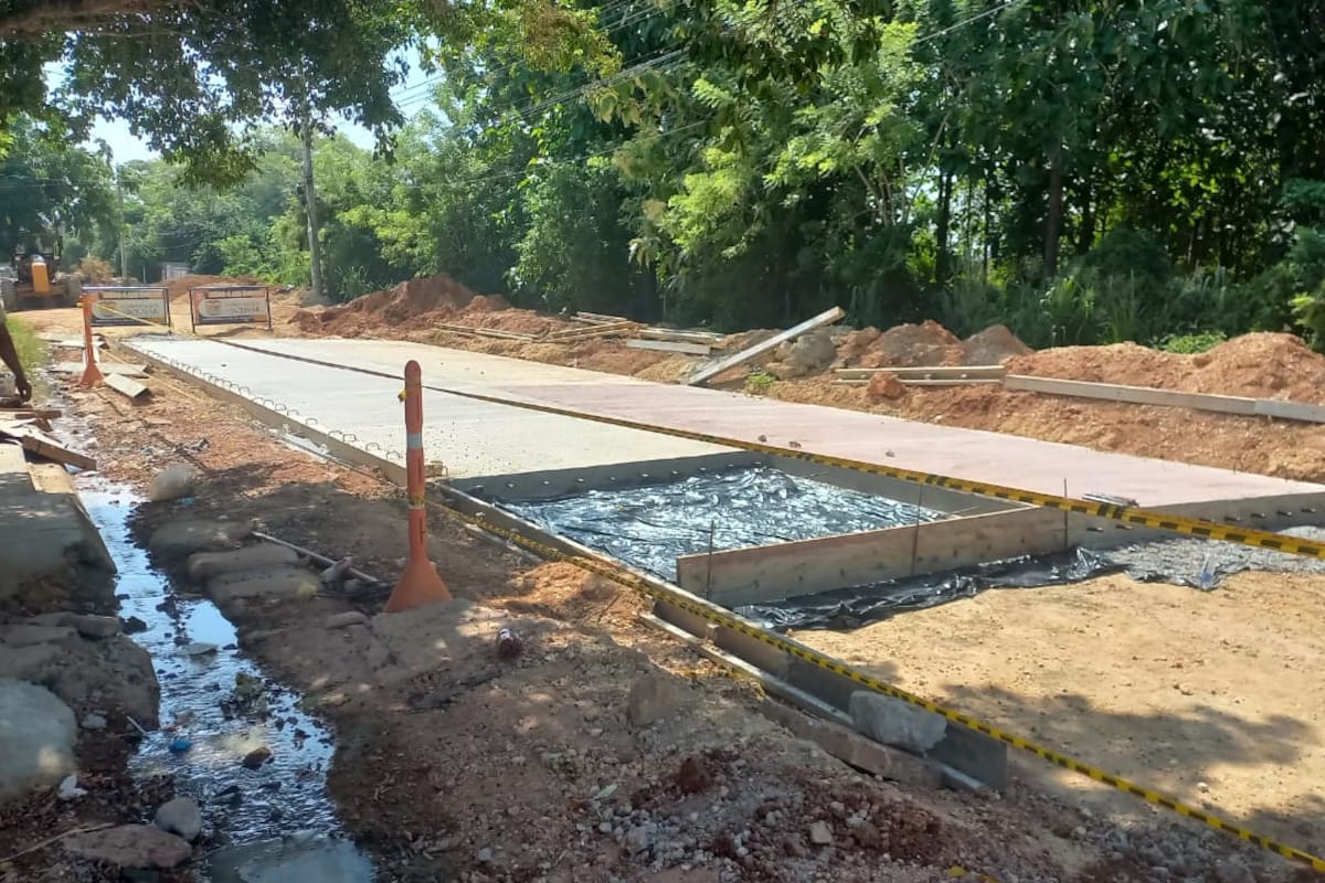 Habitantes de La Cruz, en Turbaco, denuncian atrasos en obras de la calle principal