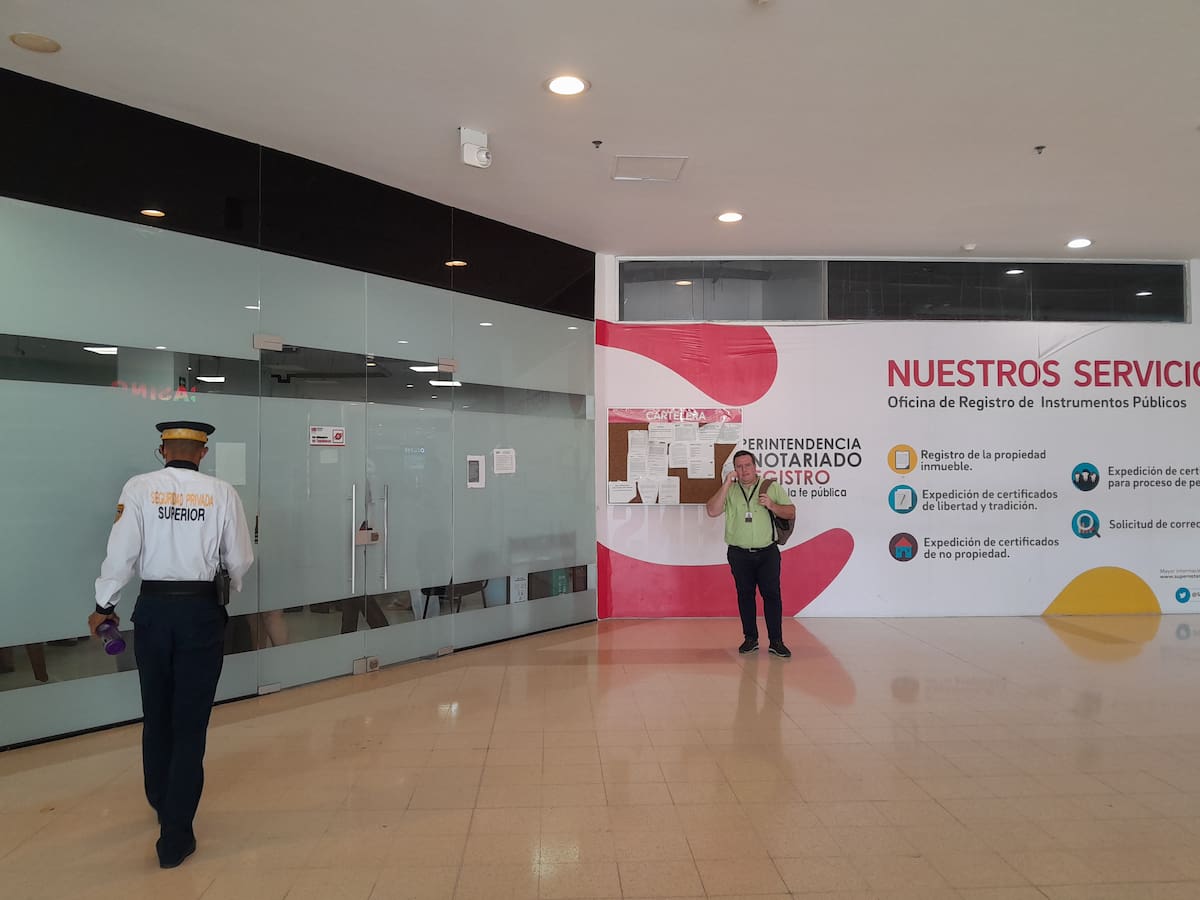 La Oficina de Registro de Instrumentos Públicos de Cartagena opera aún en el segundo piso del Centro Centro Comercial MallPlaza El Castillo. // HFA - EU.